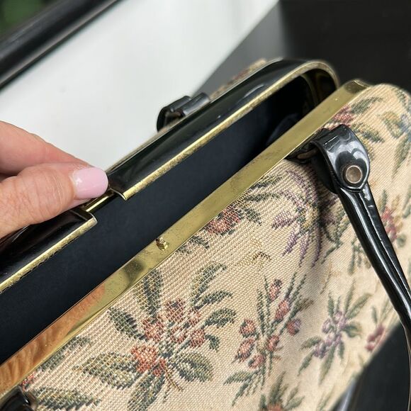 Dover vintage tapestry needlepoint floral satchel hinge top purse - Picture 8 of 10